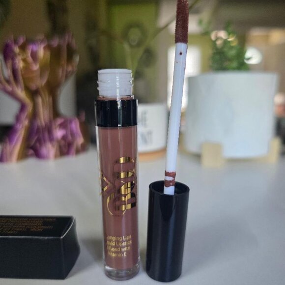 Be Your Own Desire Longing Lips 'Creamy' Matte Liquid Lipstick in "Explicit" - Picture 3 of 3
